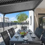 Holiday home Stunning In With Wifi *