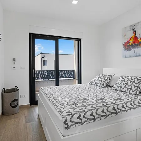 Holiday home Amazing In With Outdoor Swimming Pool Vodice