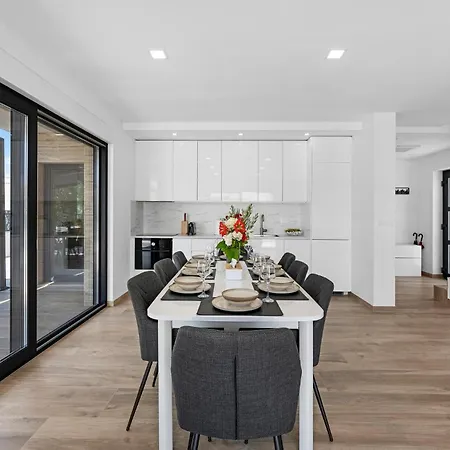 Stunning In With Wifi *