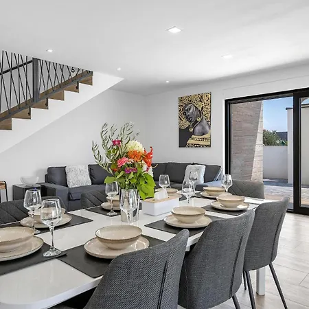 Nyaraló Stunning In With Wifi *