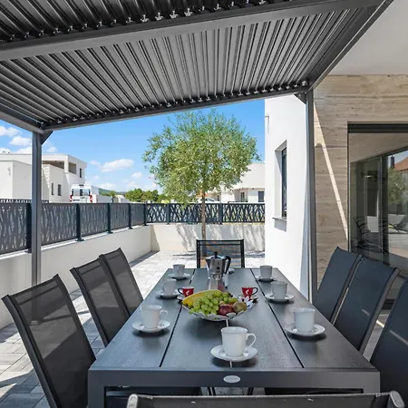 Nyaraló Stunning In With Wifi *