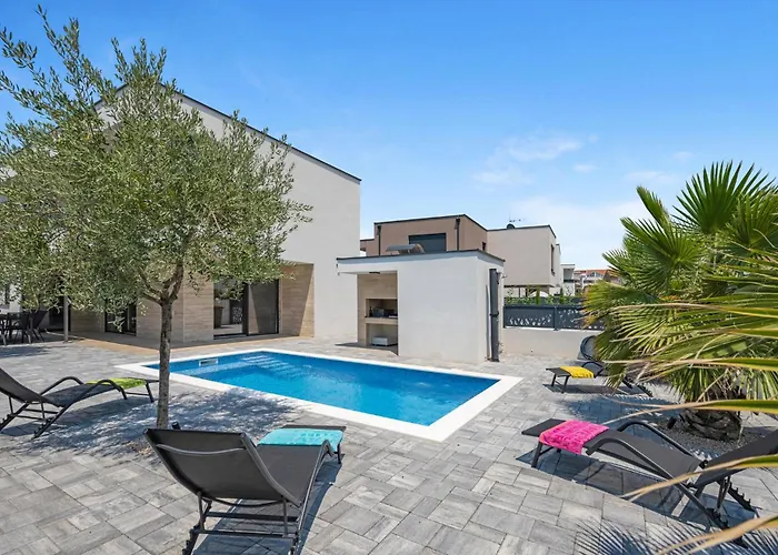 Stunning In With Wifi Holiday home