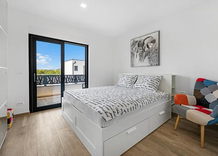 Stunning In With Wifi