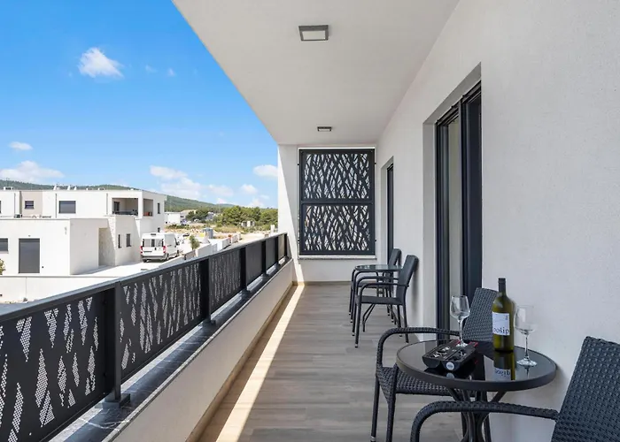 Сasa de vacaciones Stunning In With Wifi Vodice